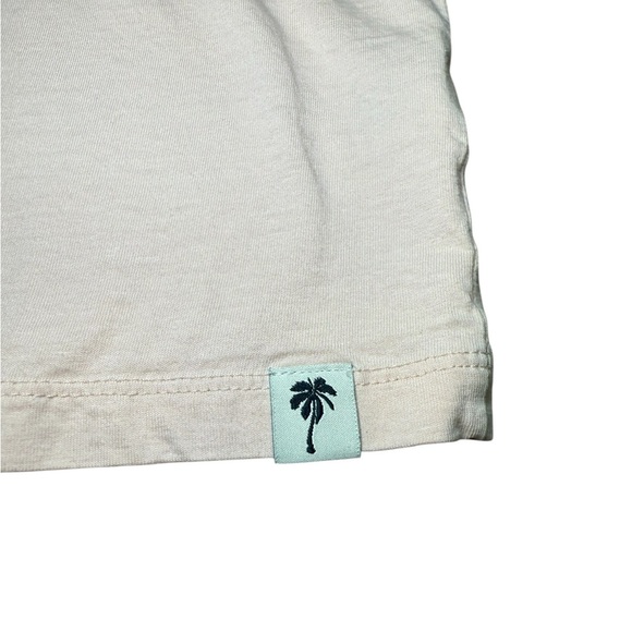 Free Planet Men’s Light Pink Graphic T-Shirt Size L Casual Streetwear - Picture 2 of 5